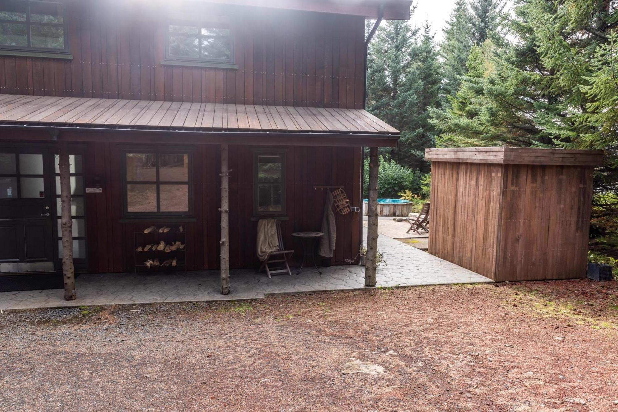 Aslundur Lakefront Villa Vaolaekir Exterior photo